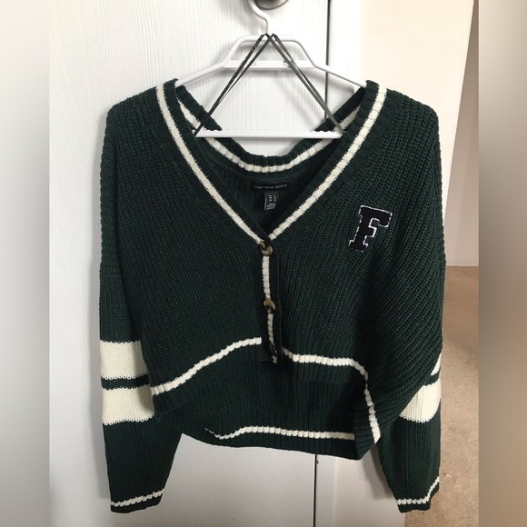 BRAND NEW CARDIGAN - Picture 2 of 3